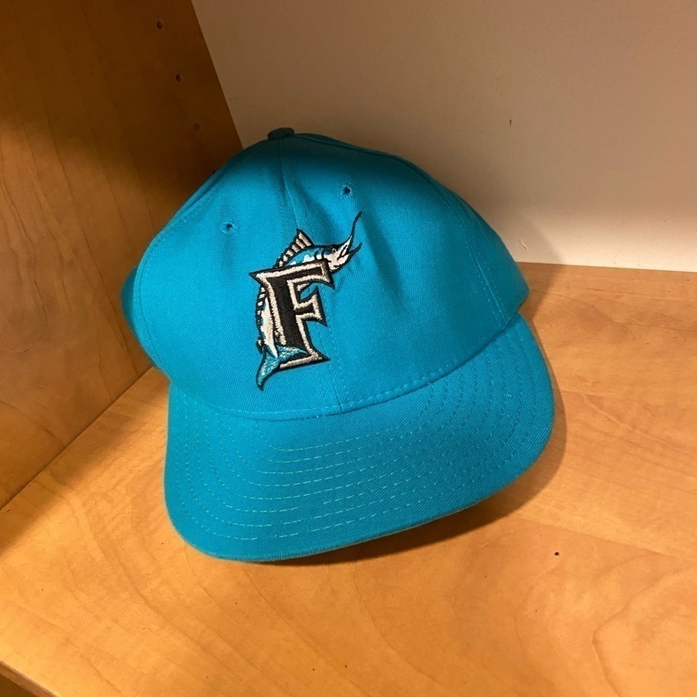 Throwback Vintage MLB Florida Marlins Team Hat - Picture 6 of 7